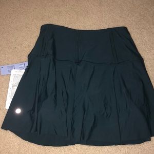 Lululemon Skirt - like new!